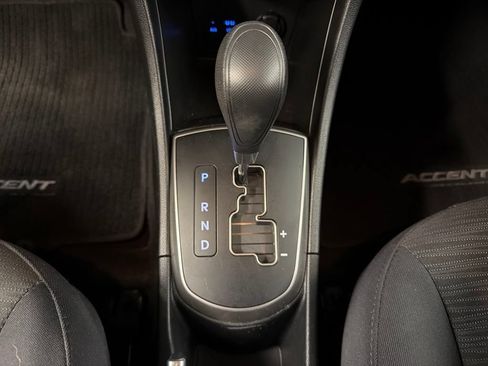 Used 2016 Hyundai Accent SE FWD image 12