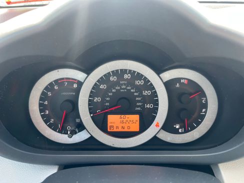 Used 2011 Toyota RAV4 Limited AWD/4WD image 19