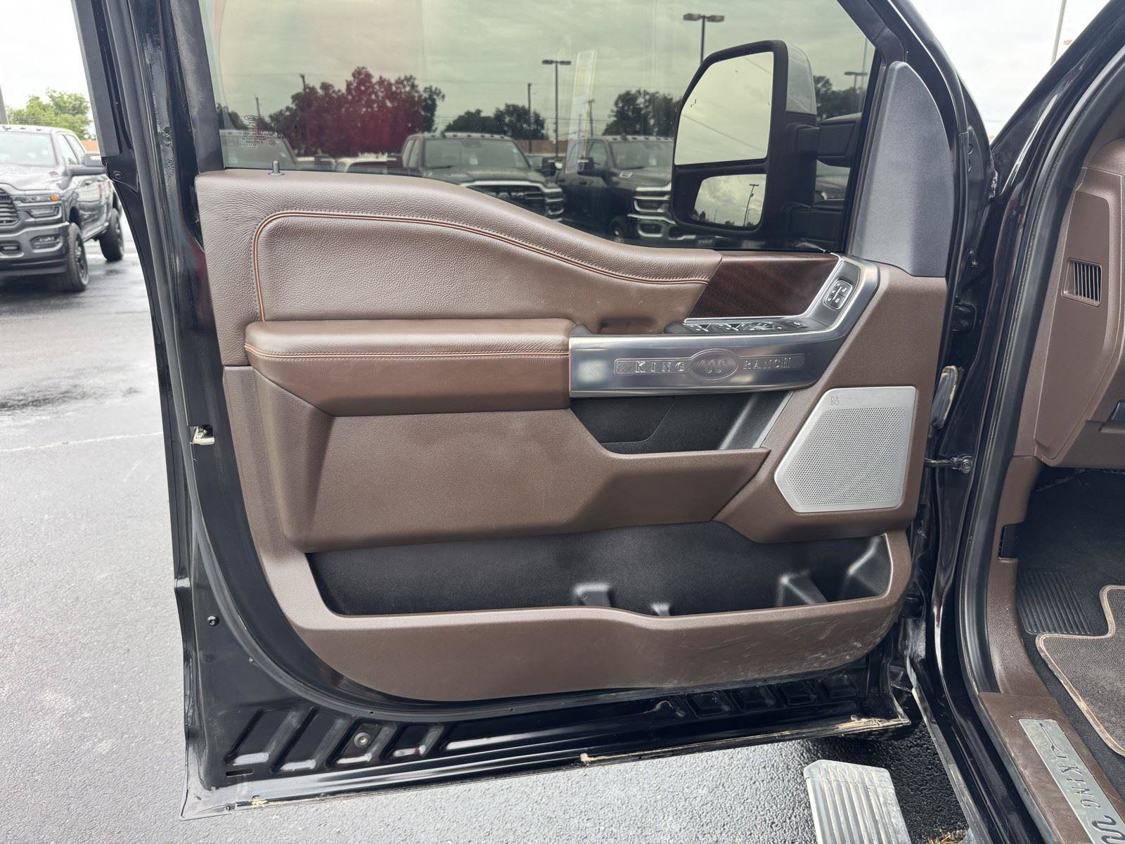 Used 2024 Ford F250 King Ranch w/ Chrome Package AWD/4WD image 27