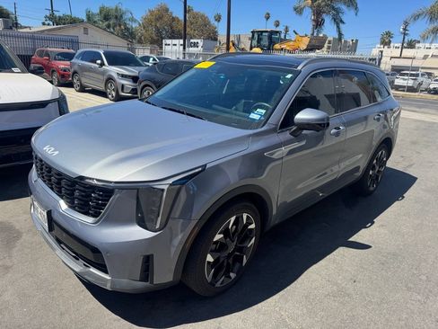 Used 2024 Kia Sorento SX FWD image 2