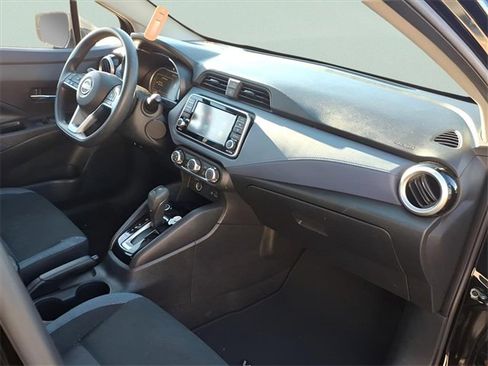 Used 2023 Nissan Versa SV image 17