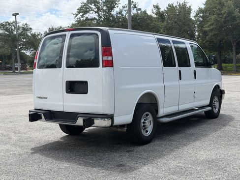 Used 2025 Chevrolet Express 2500 w/ Driver Convenience Package RWD image 7