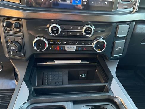 Used 2023 Ford F350 Lariat image 23