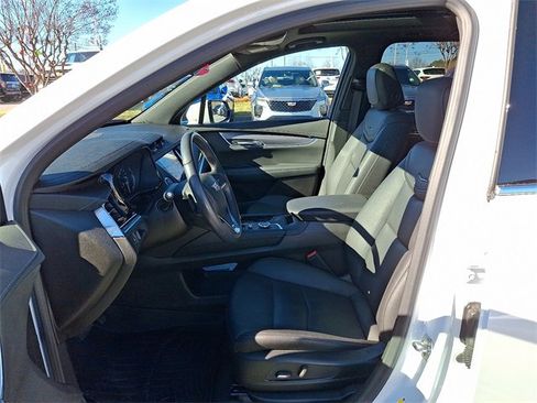 Certified 2024 Cadillac XT6 Luxury image 11