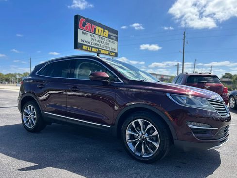 Used 2018 Lincoln MKC Select w/ Select Plus Package image 2