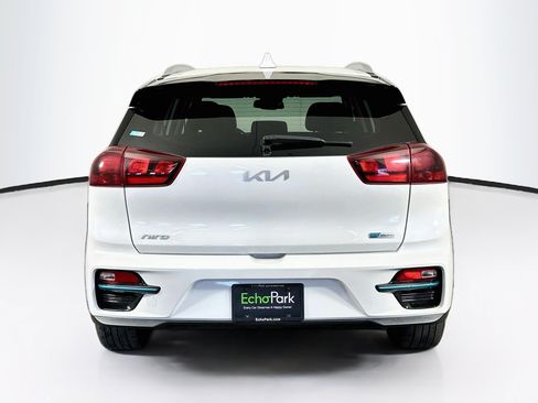 Used 2022 Kia Niro EX FWD image 7