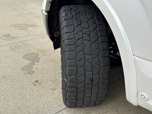 Used 2019 Ford F150 Lariat w/ Equipment Group 502A Luxury AWD/4WD image 52
