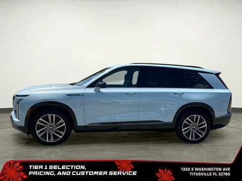 Used 2026 Cadillac Vistiq Sport w/ LPO, Floor Liner Package AWD/4WD image 4