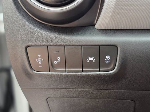 Used 2019 Hyundai Kona Limited image 49