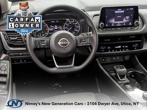 Used 2024 Nissan Rogue SV AWD/4WD image 4