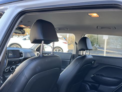 Certified 2023 Hyundai Venue Limited image 15