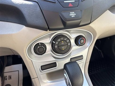 Certified 2019 Ford Fiesta SE image 33