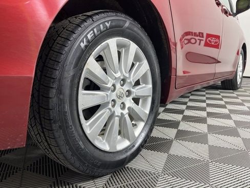 Used 2011 Toyota Sienna Limited image 23