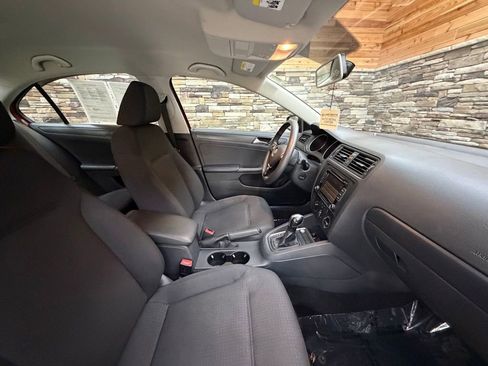 Used 2015 Volkswagen Jetta S image 14
