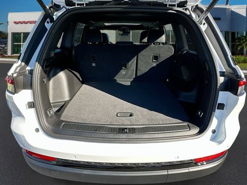 New 2025 Jeep Grand Cherokee Laredo image 35