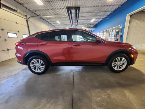 Used 2024 Buick Envista Preferred w/ Convenience I Package image 6