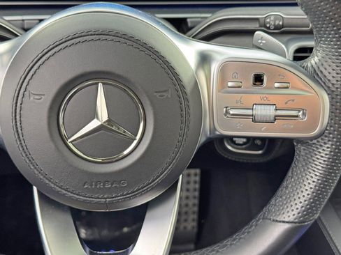 Used 2021 Mercedes-Benz GLS 580 4MATIC image 24