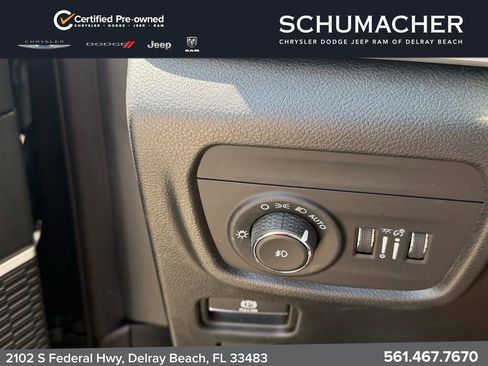 Used 2022 Jeep Grand Cherokee Trailhawk AWD/4WD image 30