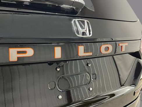 New 2026 Honda Pilot TrailSport image 7