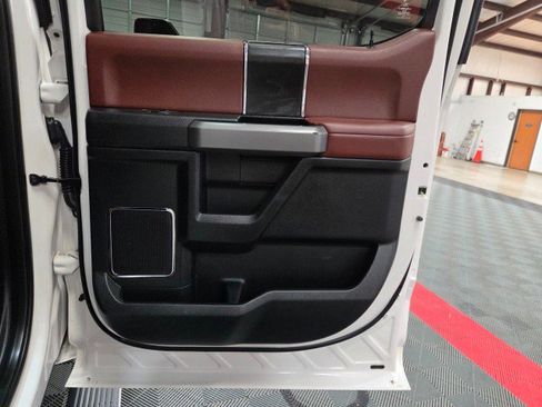 Used 2019 Ford F350 Platinum w/ Platinum Ultimate Package image 39