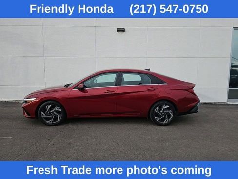 Used 2024 Hyundai Elantra Limited image 7