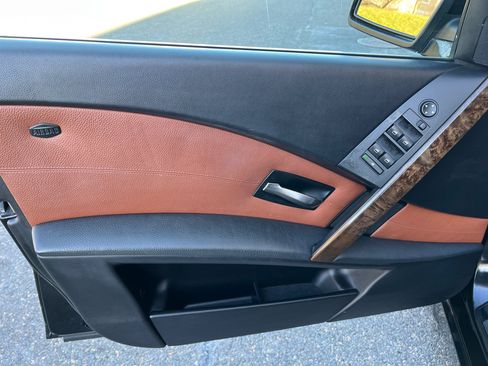 Used 2007 BMW 525xi Sedan image 18