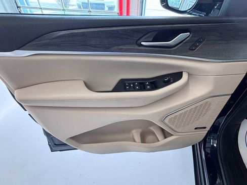 Certified 2024 Jeep Grand Cherokee L Limited AWD/4WD image 18