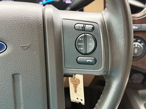 Used 2016 Ford F250 Lariat w/ Lariat Ultimate Package AWD/4WD image 28