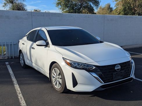 Certified 2024 Nissan Sentra S image 4