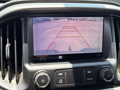Used 2019 Chevrolet Colorado LT w/ LT Convenience Package RWD image 18