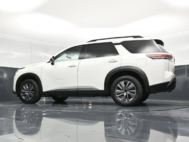 Used 2025 Nissan Pathfinder SV FWD image 60