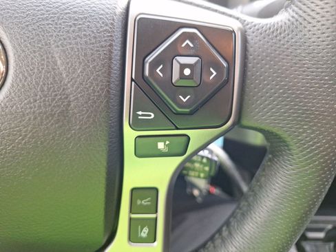 Used 2022 Toyota Tacoma SR5 RWD image 20