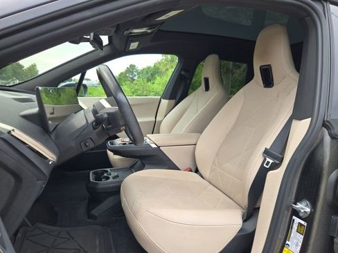 Used 2024 BMW iX xDrive50 w/ Sport Package AWD/4WD image 13