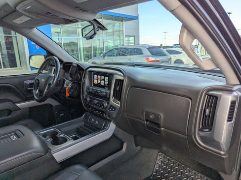 Used 2018 Chevrolet Silverado 1500 LTZ Z71 w/ LTZ Plus Package image 42