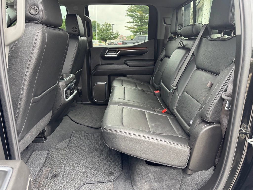 Used 2024 GMC Sierra 1500 Denali w/ Technology Package AWD/4WD image 25