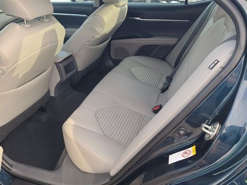 Used 2018 Toyota Camry SE image 14