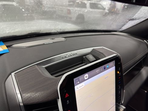 Used 2025 RAM 2500 Laramie image 46
