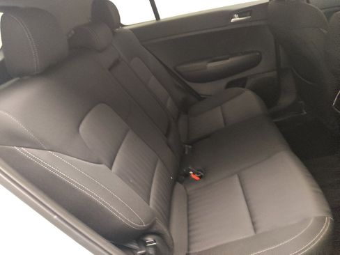 Used 2022 Kia Sportage LX image 19