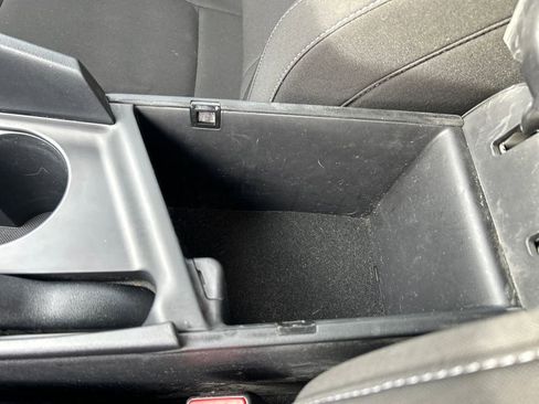 Used 2022 Hyundai Elantra SEL image 25