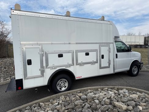 New 2025 Chevrolet Express 3500 w/ Power Convenience Package image 2