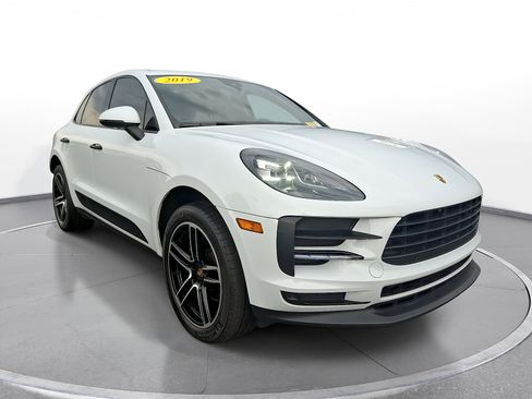 Used 2019 Porsche Macan AWD/4WD image 1