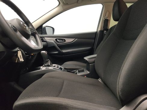 Used 2020 Nissan Rogue Sport S image 17