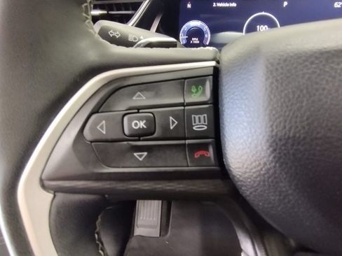 Used 2023 Jeep Grand Cherokee Altitude AWD/4WD image 28