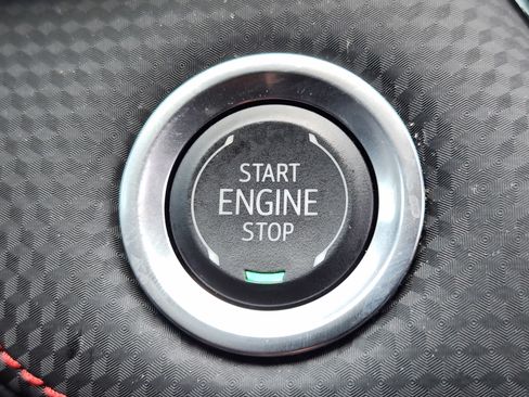 Used 2025 Chevrolet Equinox RS w/ Safety and Technology Package FWD image 22