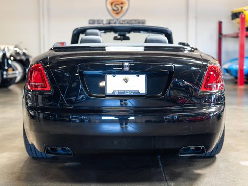 Used 2020 Rolls-Royce Dawn image 37