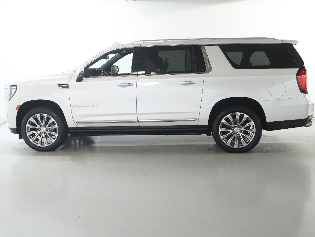 Used 2021 GMC Yukon XL Denali w/ Denali Ultimate Package AWD/4WD image 43