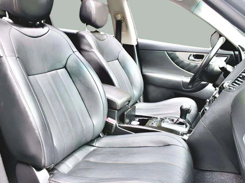 Used 2017 INFINITI QX70 3.7 w/ Premium Package image 27