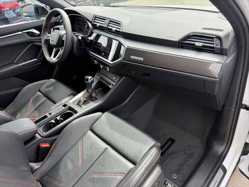 Certified 2025 Audi Q3 2.0T Premium Plus w/ Premium Plus Package image 11