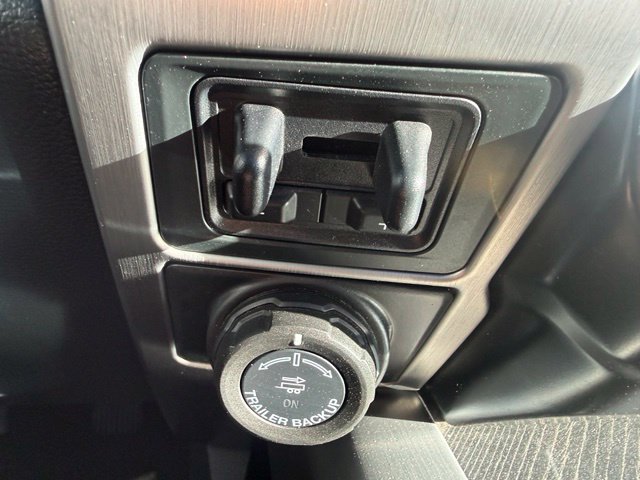 Used 2022 Ford F350 Platinum AWD/4WD image 30