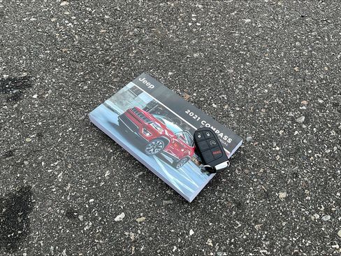 Certified 2021 Jeep Compass Limited w/ Sun and Sound Group image 10